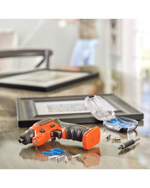 Отвертка аккумуляторная BLACK+DECKER BDCSFS30C