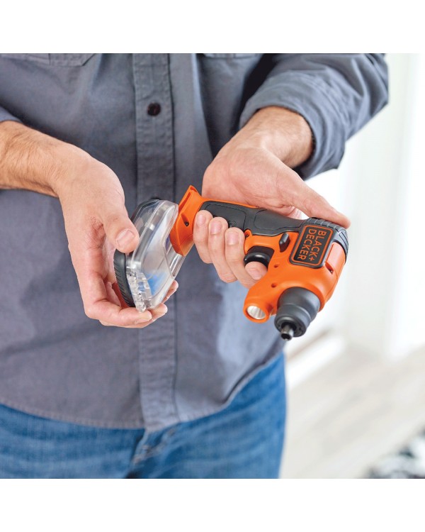 Отвертка аккумуляторная BLACK+DECKER BDCSFS30C